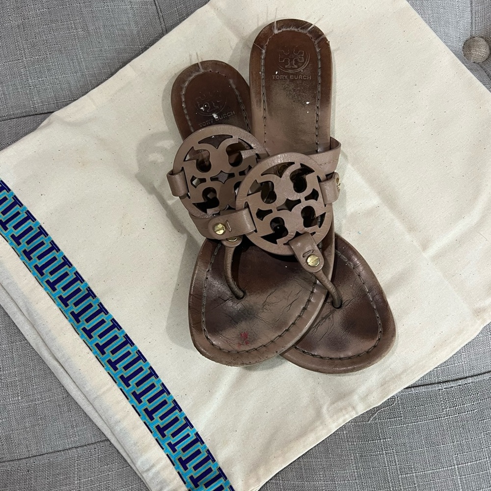 Tory Burch Tan Miller Sandals & Duster Bag✨
